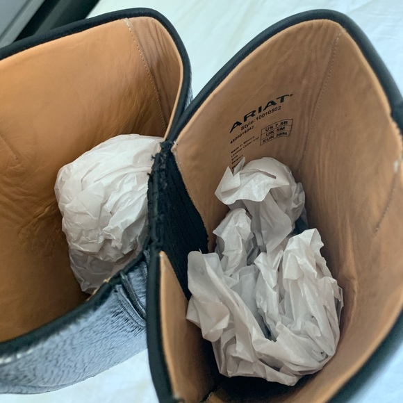 Ariat Black Leather Riding Boots - Picture 9 of 10